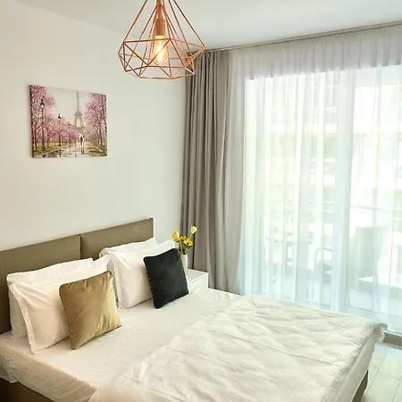 Orange Summer Pools Apartment