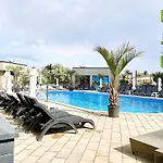 Orange Summer Pools Apartament Mamaja