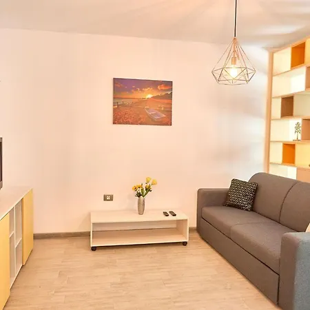 Orange Summer Pools * Mamaia