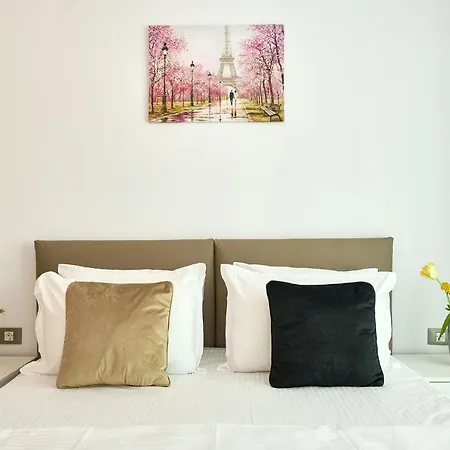 Orange Summer Alezzi Pools Appartement *